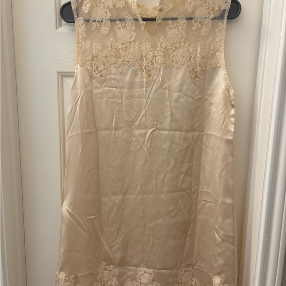 Doen Cream Lace Mini Dress - Picture 7 of 11